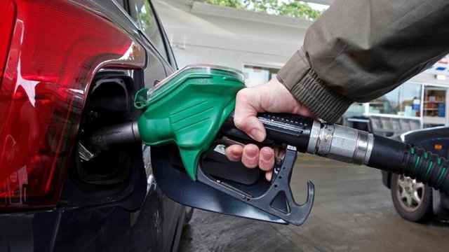 Akaryakıt fiyatları güncellendi! 2 Mayıs Perşembe benzin, motorin ve LPG fiyatları...