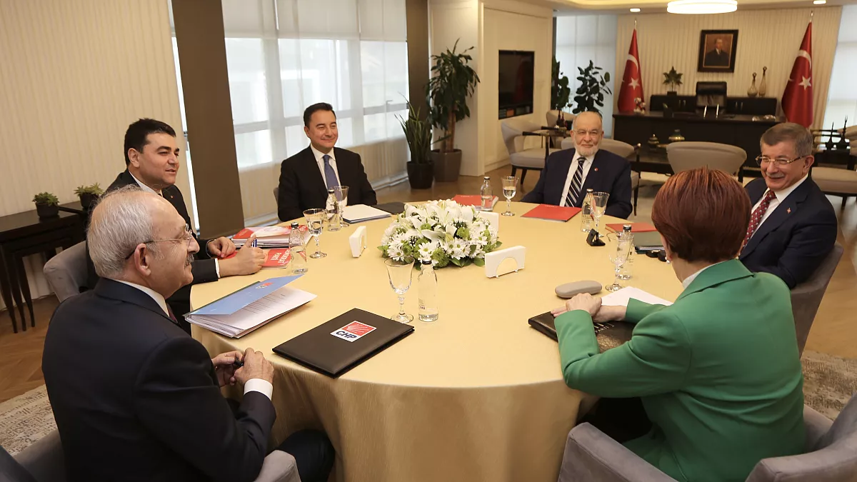 Ahmet Davutoğlu konuştu! CHP, Altılı Masa sayesinde birinci parti çıkmış
