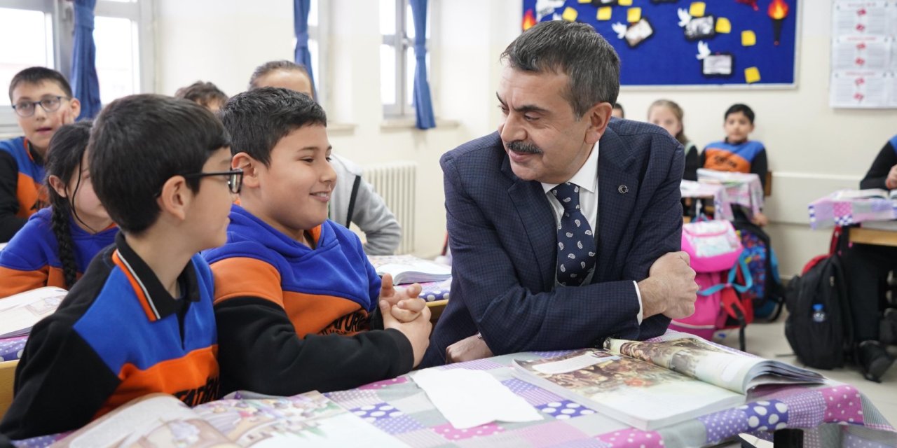 Milli Eğitim Bakanı Yusuf Tekin'den yeni müfredata gelen tepkilere yanıt: "Çağı yakalamamız için..."