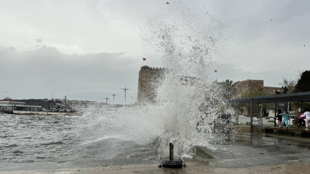 Meteoroloji 81 ili uyardı! Kuvvetli geliyor, dört gün etkili olacak