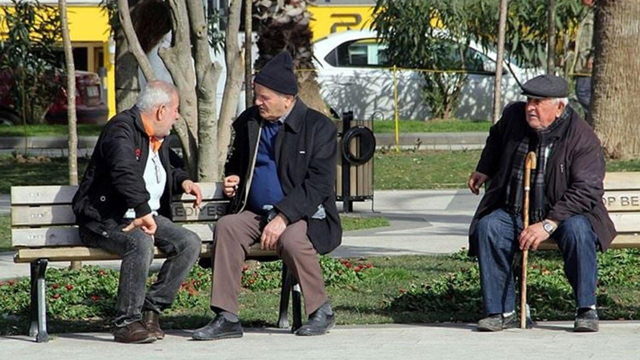 Milyonlarca emekliyi bekleyen tehlike! Prof. Dr. Aziz Çelik, Temmuz ayında emeklileri bekleyen tabloyu duyurdu