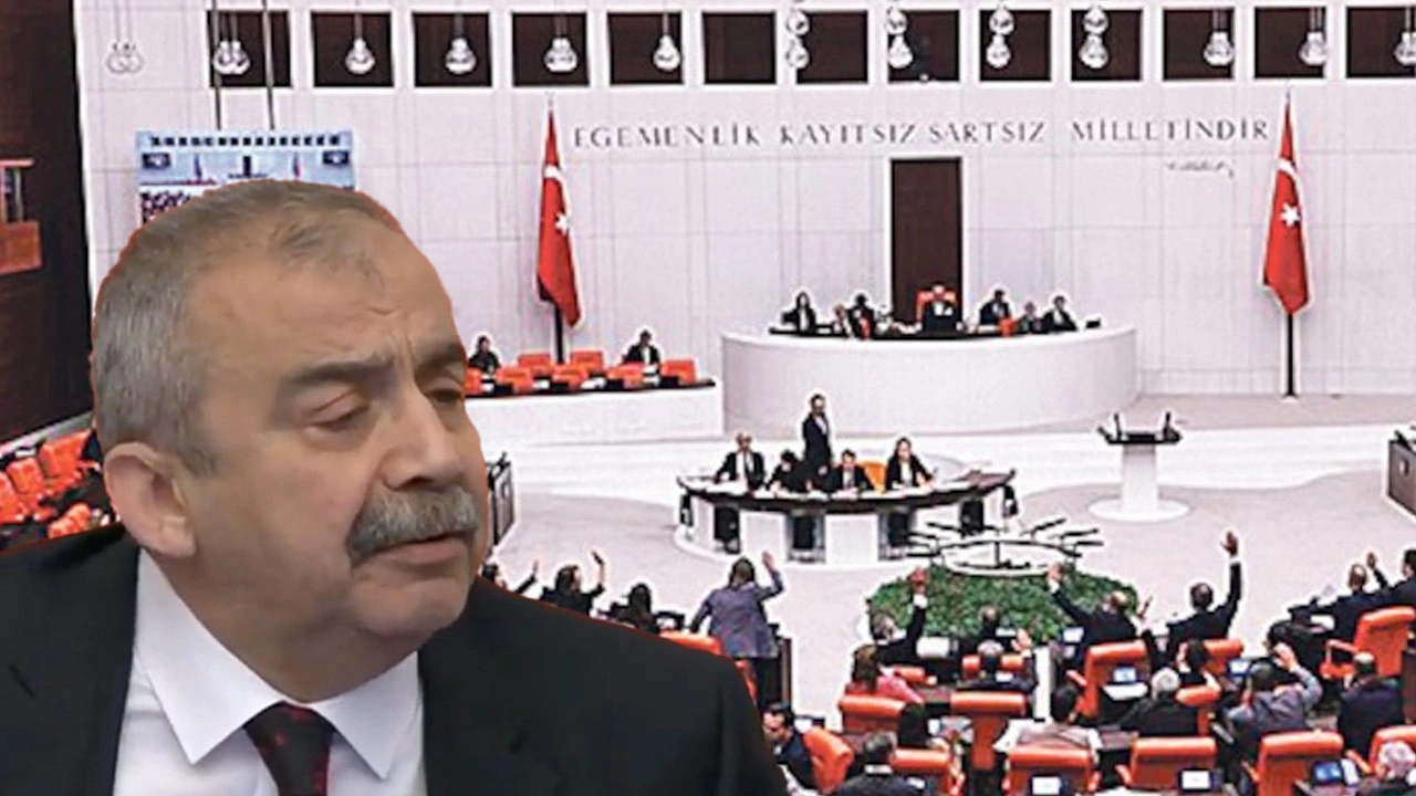 Sırrı Süreyya Önder ile milletvekilleri arasında gerginlik: Sen kime parmak sallıyorsun