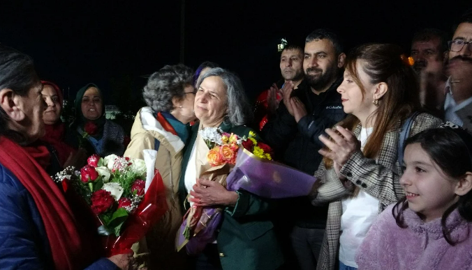 Kobani tahliyelerine itiraz!
