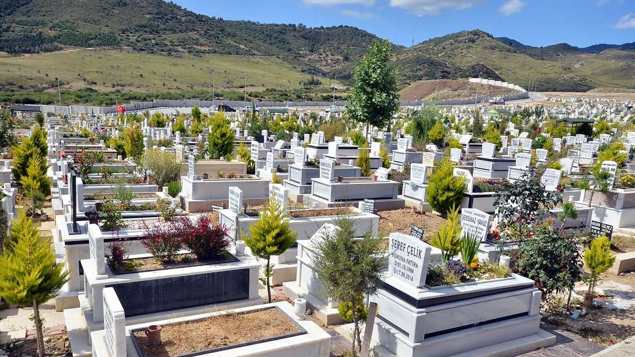 Ölene bile huzur yok! Mezar fiyatları aldı başını gidiyor