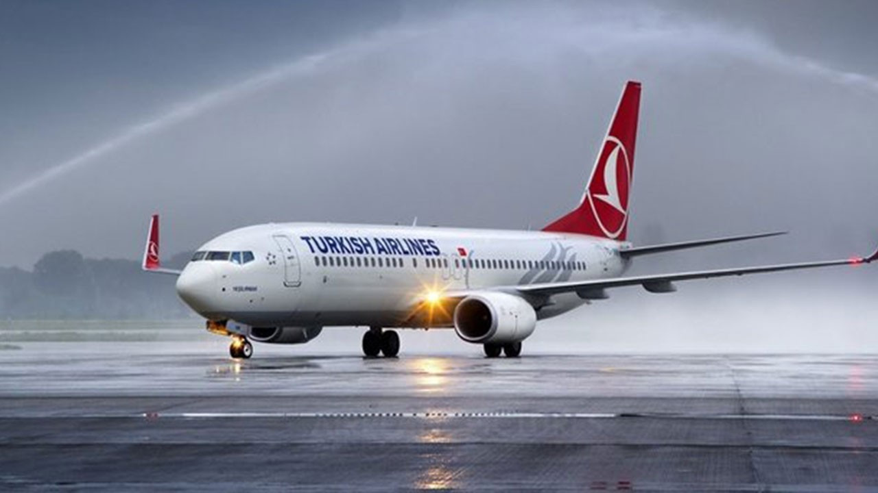 THY uçağında tartışma çıktı! Pilot uçağı Tiran'a indirdi