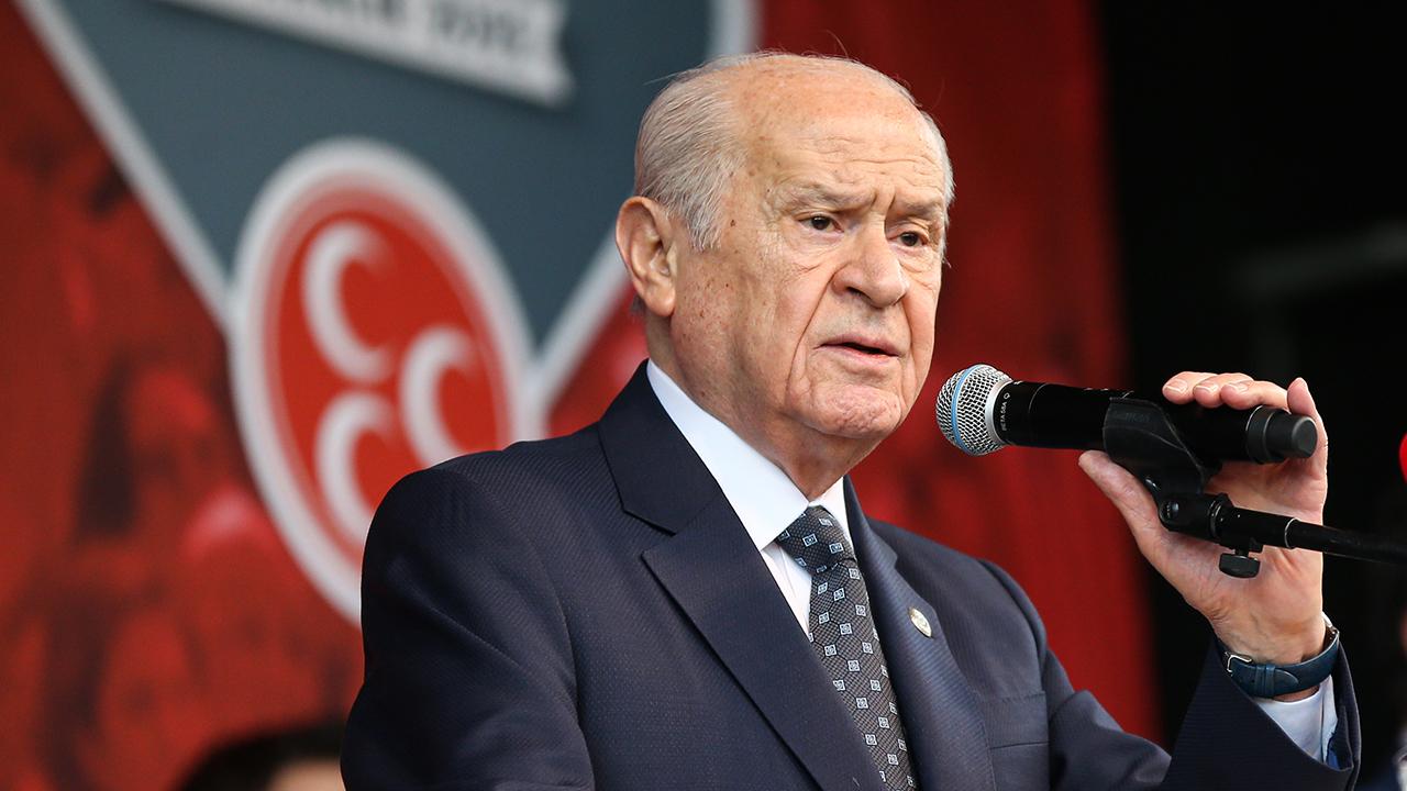 Devlet Bahçeli'den Ülkü Ocakları kararı
