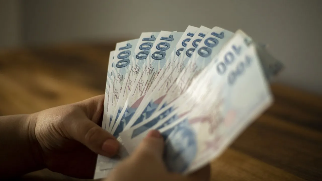 10 yıl çalışanlar emekli olabilecek! İşte erken yaşta emekli olabileceğiniz mini EYT'nin detayları