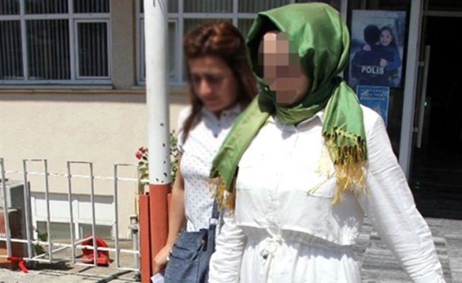 Üniversite öğrencisine çöpten çıkan kitaptan gözaltı