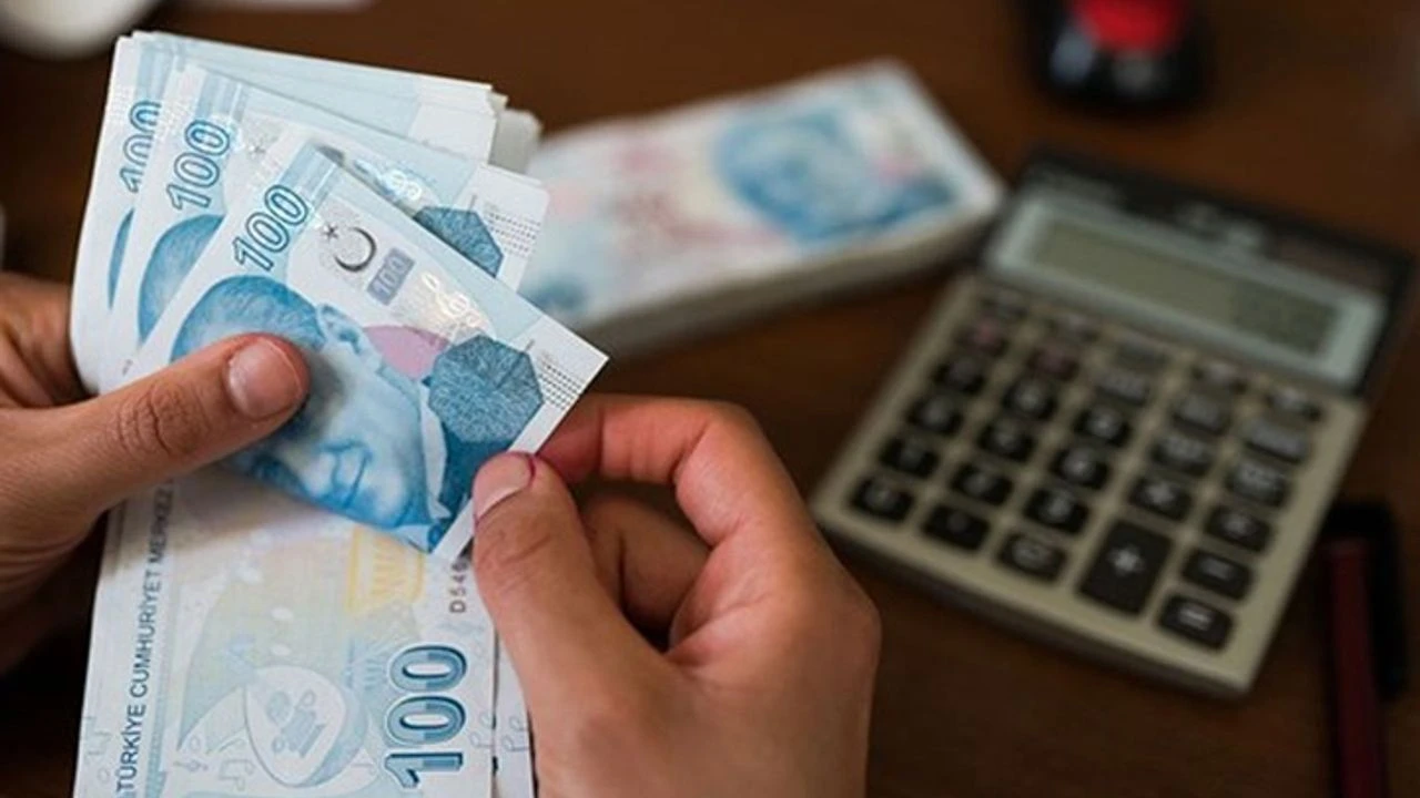 Emekli ne kadar zam alacak? En düşük memur maaşı ne kadar olacak? İşte mesleklere göre kalem kalem zamlı maaşlar