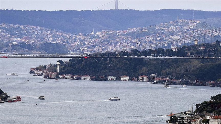 İstanbul Boğazı'nda gemi trafiği durduruldu