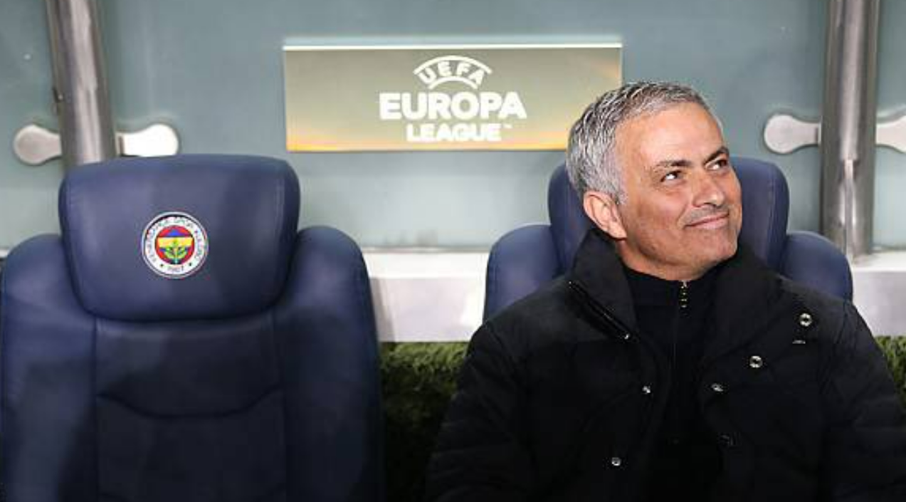 Mourinho'nun İstanbul'a ineceği saat belli oldu! Taraftara ilk çağrı