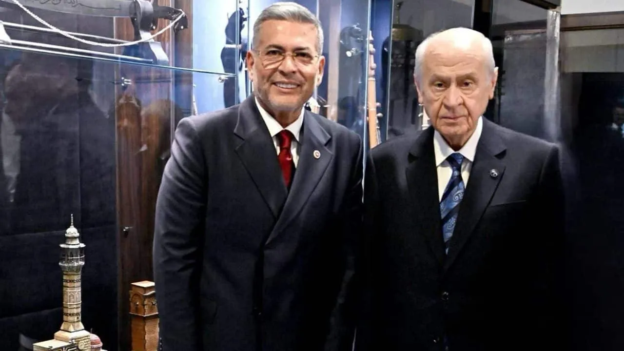 Kuzey Kıbrıs'taki 'sahte diploma' krizinde yeni perde! Üniversitenin verileri MHP'li vekilin talimatıyla silindi iddiası