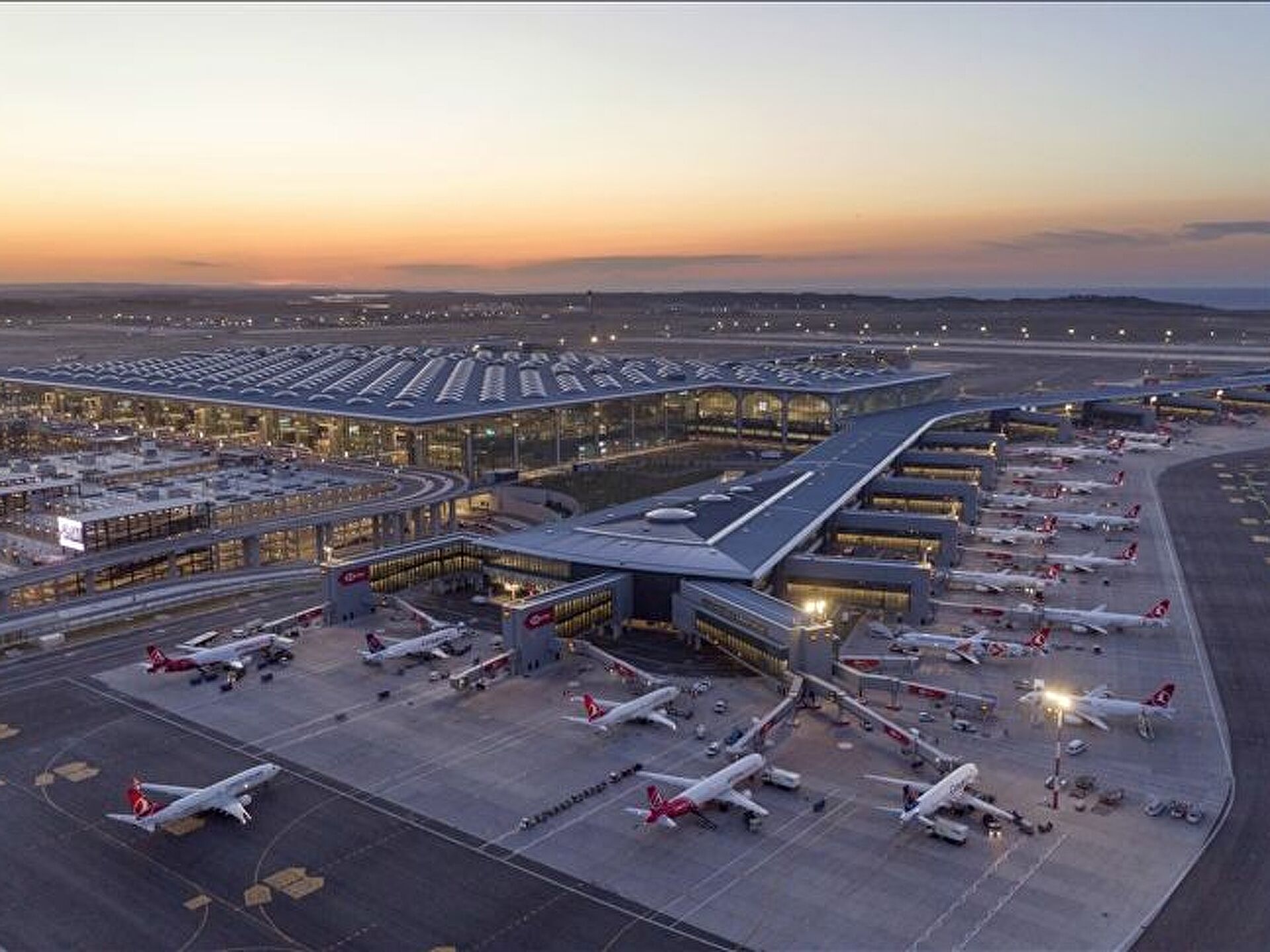 İstanbul Havalimanı zirvede