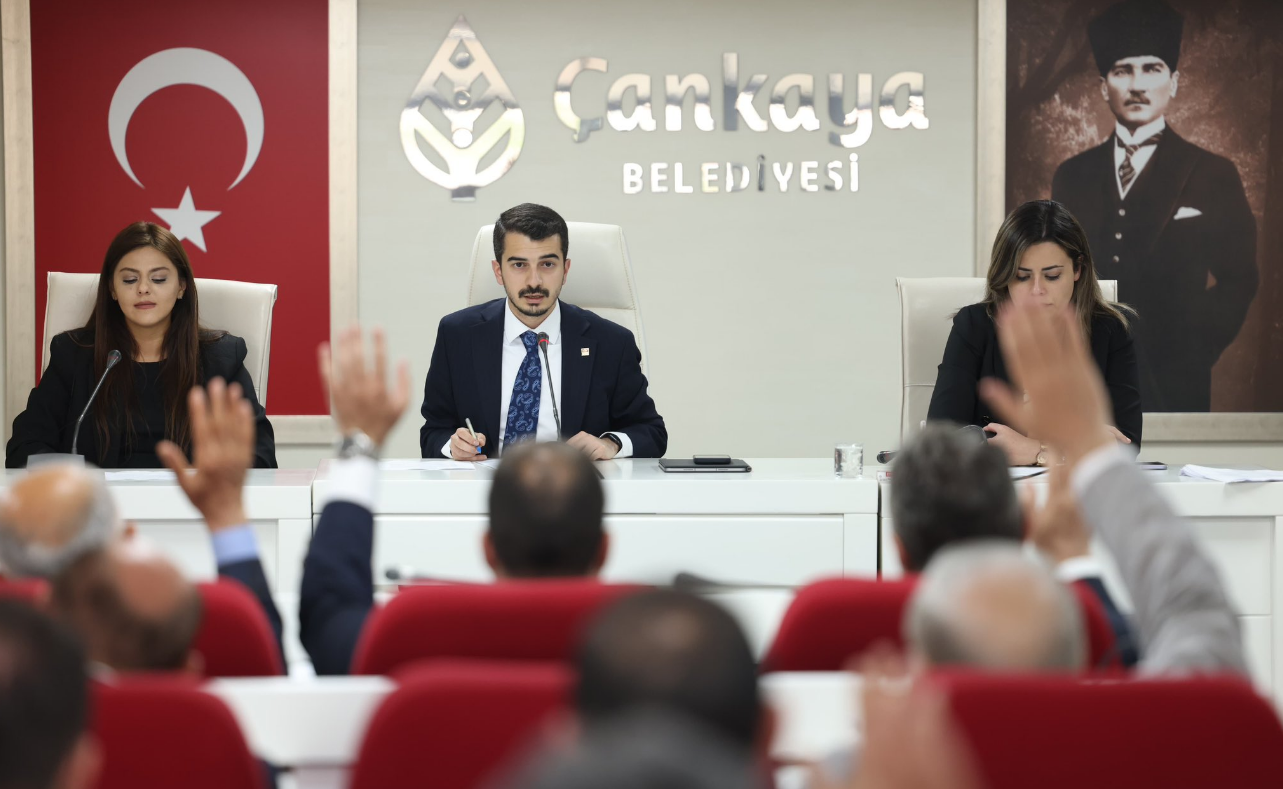 Çankaya Belediye Başkanı Hüseyin Can Güner'den 'sokak hayvanları' hakkında net mesaj