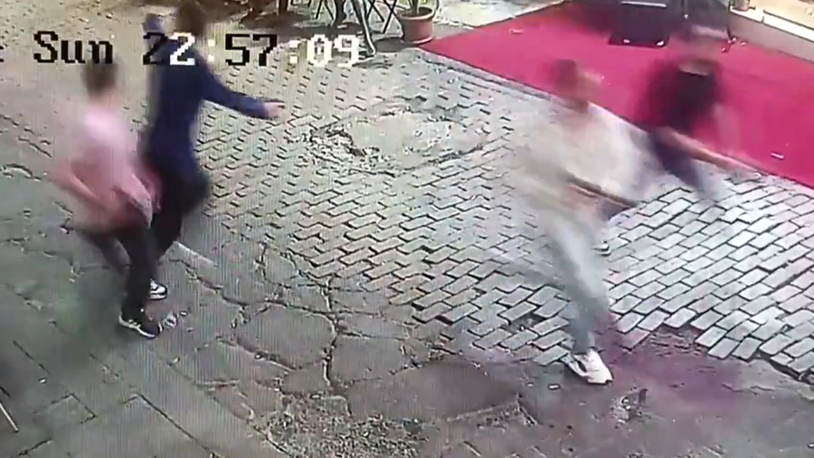 İstiklal Caddesi'nde silahlı çatışma