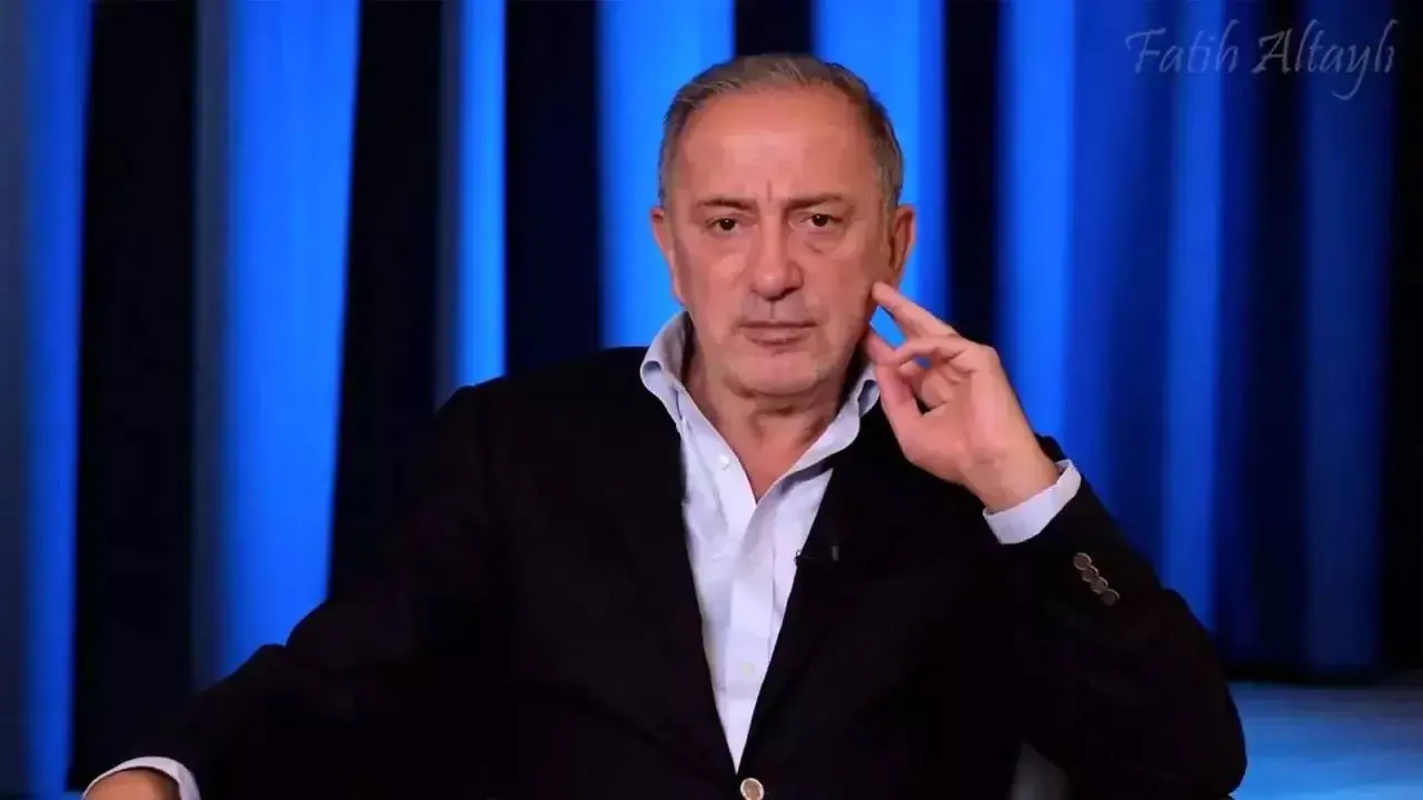 Fatih Altaylı'ya motosiklet çarptı