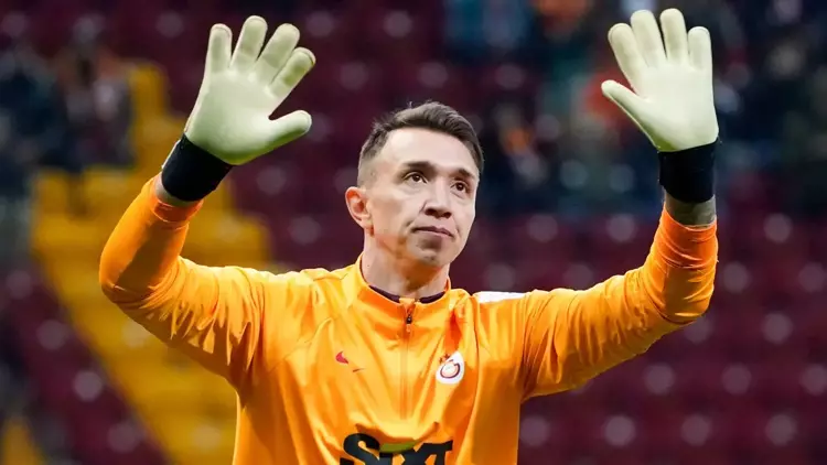 Fernando Muslera'dan emeklilik açıklaması