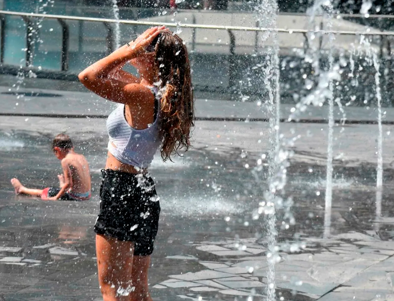 Meteoroloji kahini sıcaktan kavrulanlara müjdeyi verdi