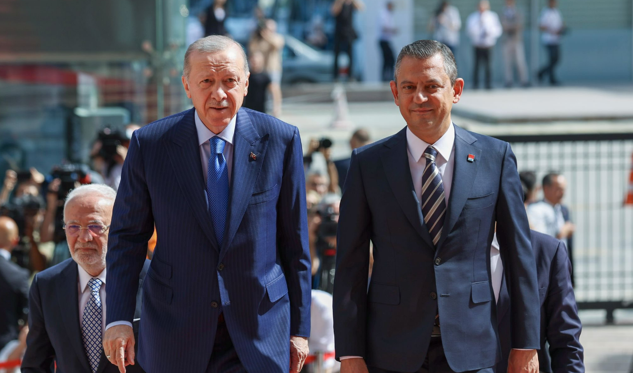 Özgür Özel - Erdoğan görüşmesi sona erdi! İşte ilk kareler