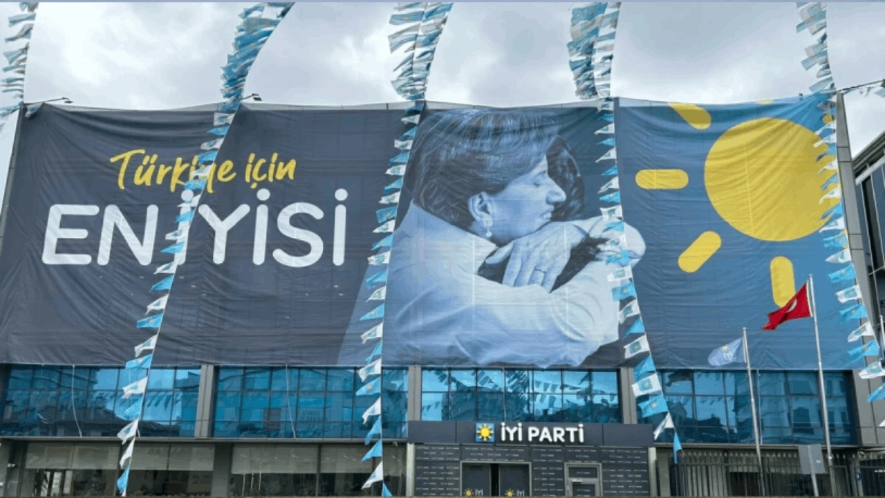 İYİ Parti'de 'fotoğraf' krizi