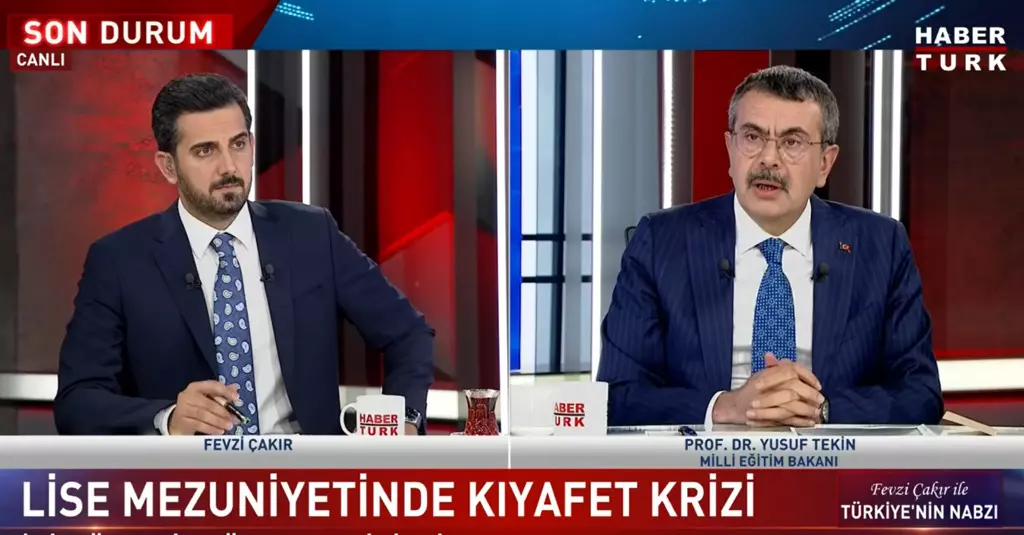 Milli Eğitim Bakanı Yusuf Tekin 'kıyafet' skandalına ilişkin sessizliğini bozdu!