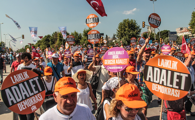 Halkevleri: Sokağın ustaları göreve!