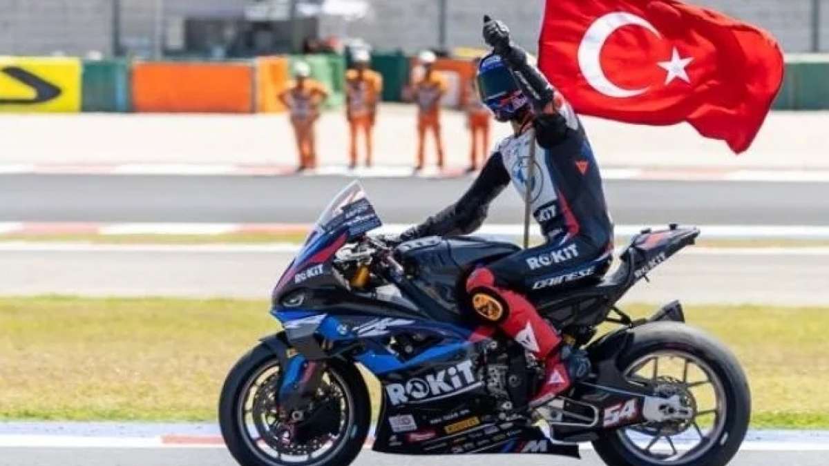 Toprak Razgatlıoğlu'nu kimse durduramıyor!