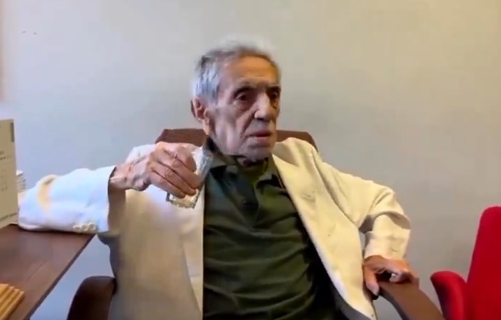 Aydemir Akbaş, Aziz Yıldırım'ı karşısında görünce şok oldu
