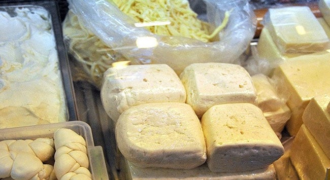 Ünlü peynir markasından skandal! Marketlerden toplatılıyor