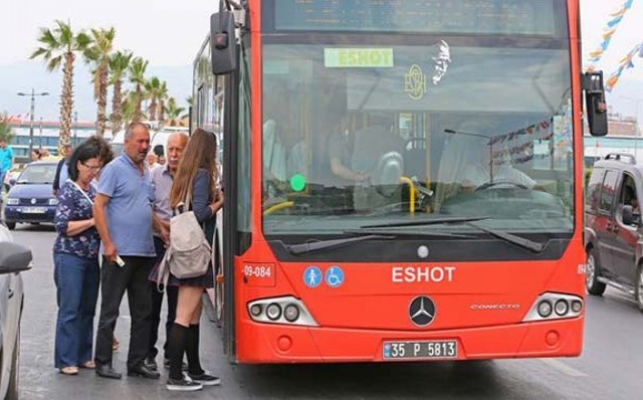 İzmir'de 15 Temmuz anmalarına katılacaklara müjde