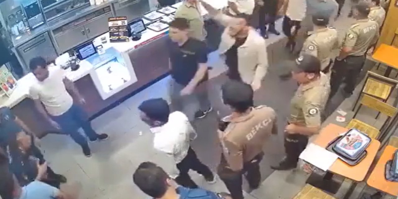 16 kişi bir mekanı basarsanız ne olur? Mesela Starbucks ve Burger King...