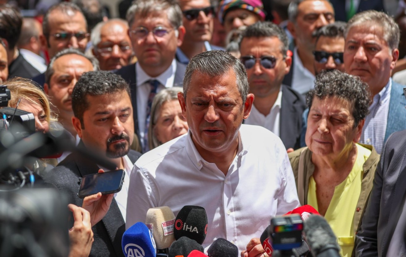 Özgür Özel'den 'Madımak' açıklaması: "Bu dava zamanaşımına uğrayamaz"