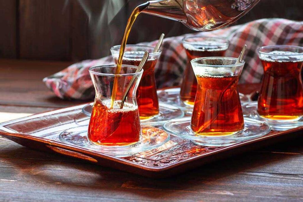 En lezzetli çay demleme yöntemi belli oldu! Karadenizliler bile bilmiyor