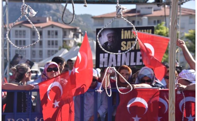Cumhurbaşkanı'na suikast davasında, darağacı kurdular