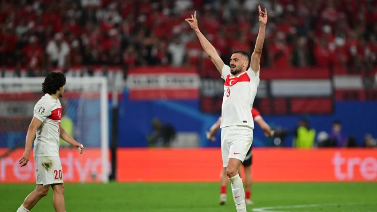Muharrem İnce'den Merih Demiral’a ‘Bozkurt işareti’ desteği