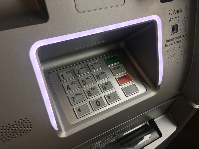 ATM'de bunu yaparsanız kartınız yutulacak