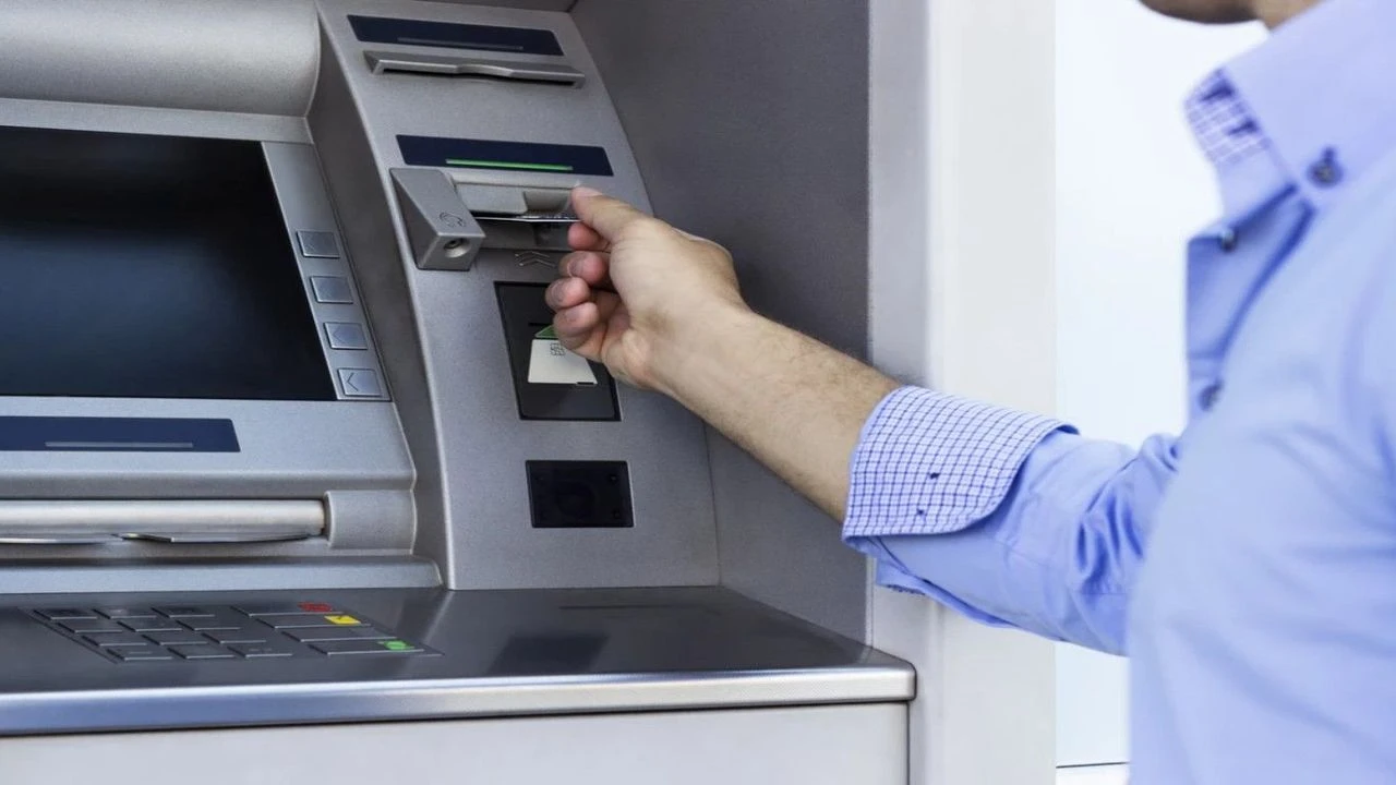 Artık ATM'lerde bunu yapanın kartı yutulacak