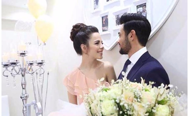 Rüzgar Erkoçlar nikah tarihini açıkladı