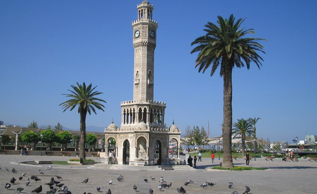 Grev İzmir'de hayatı durdurdu