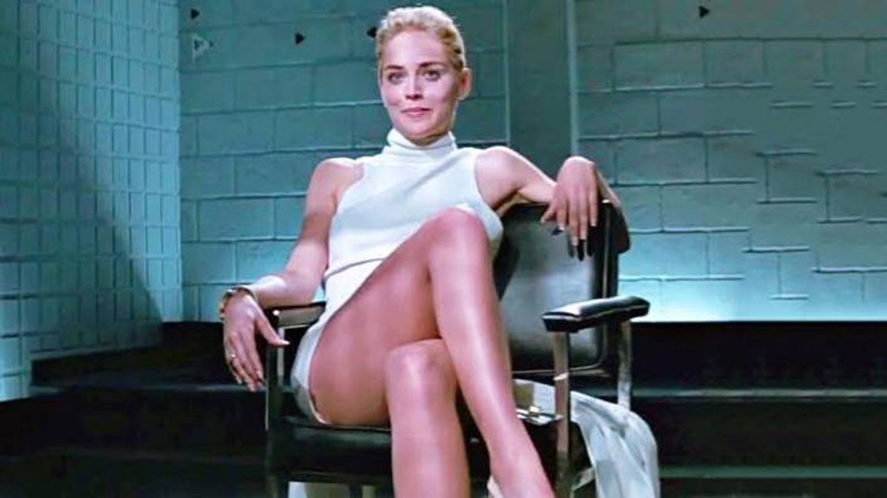 Sharon Stone'dan yıllar sonra iç çamaşırıyla aynı poz!