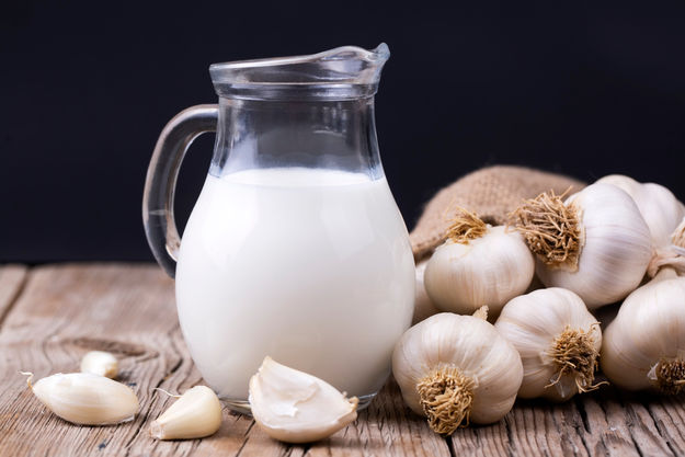 Sarımsaklı sütün mucizevi faydaları!