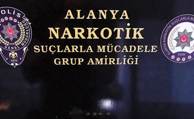 Polisin durdurduğu şüpheli araçtan eroin çıktı