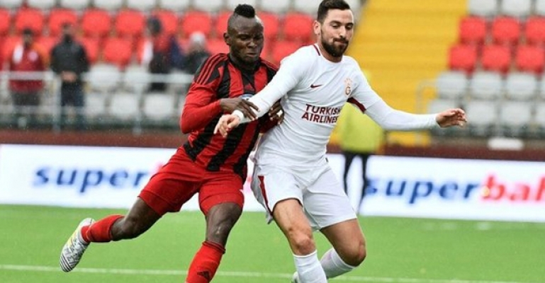 Galatasaray şansını zora soktu