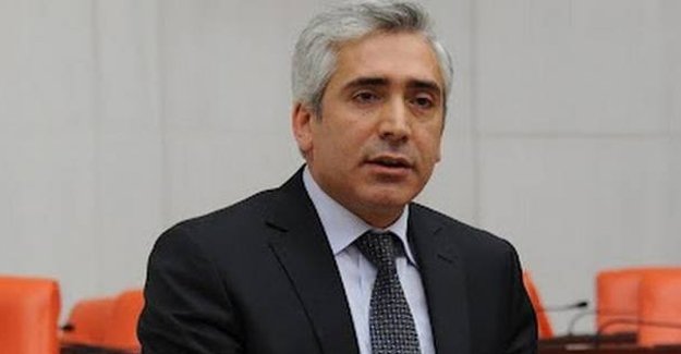AKP'den 'çözüm süreci' açıklaması: PKK'ya mesaj