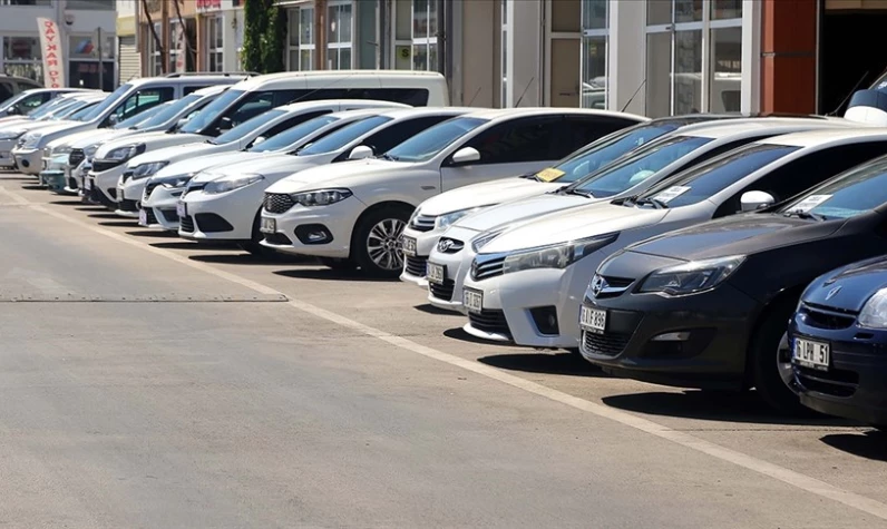 İkinci el otomobilde fiyatlar çakıldı! Fiyatlar o tarihte yükselecek
