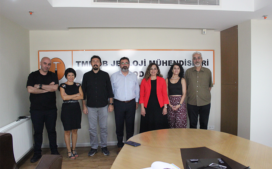 Tekirdağ Büyükşehir Belediye Başkanı Candan Yüceer TMMOB Jeoloji Mühendisleri Odasını ziyaret etti!