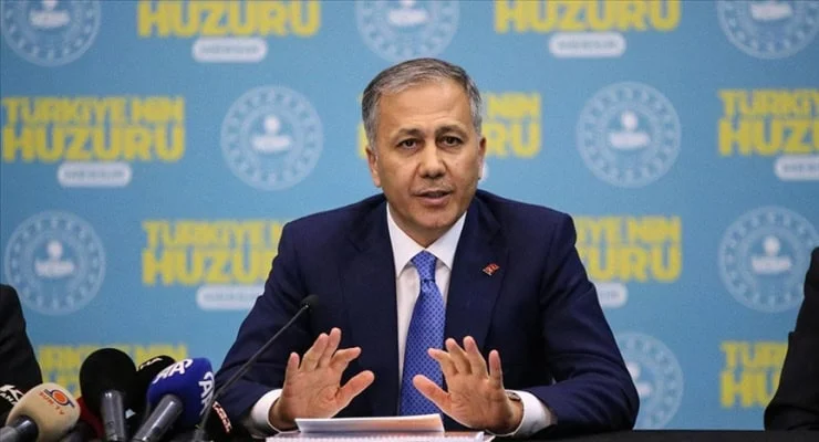 Gözaltındakilere "Ölürüm Türkiye'm" şarkısı dinletilmişti! Bakan Yerlikaya'dan açıklama geldi