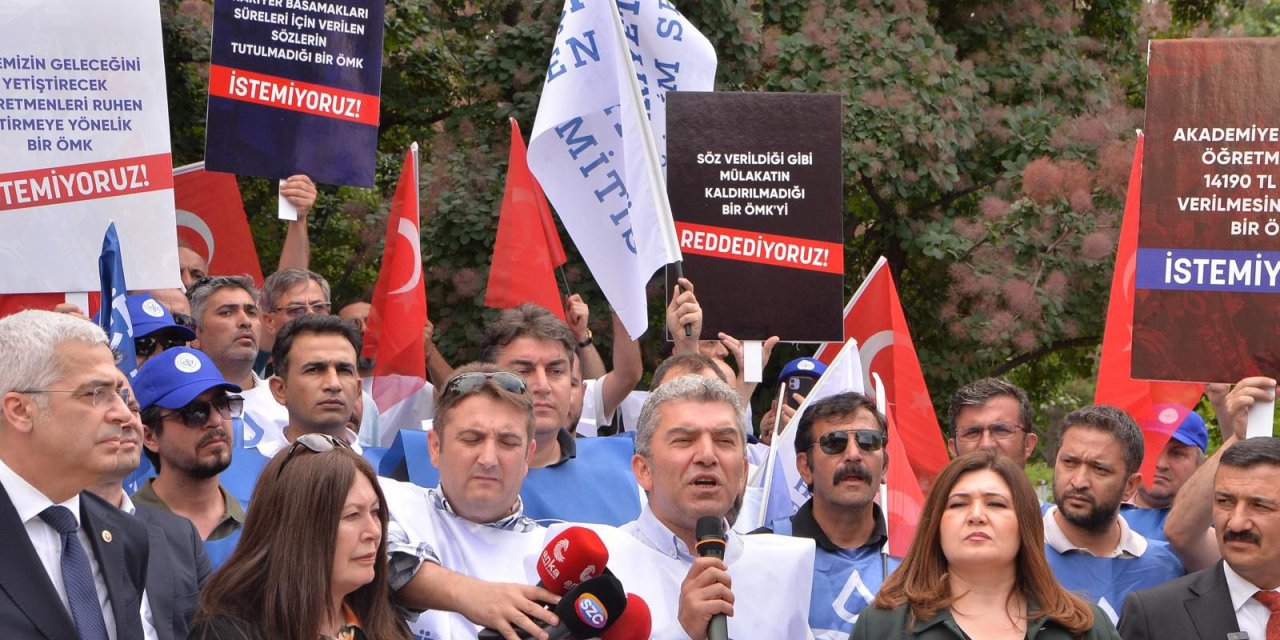 Hürriyetçi Eğitim Sen Genel Başkanı Levent Kuroğlu: "Hak, hukuk tanımayan sarı sendikaların yüzde 1 oyunu TBMM'den döndü"