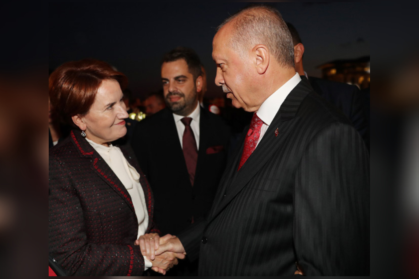 İYİ Parti ile ilgili flaş gelişme! Akşener'e yakın isimler AKP'ye mi katılacak?
