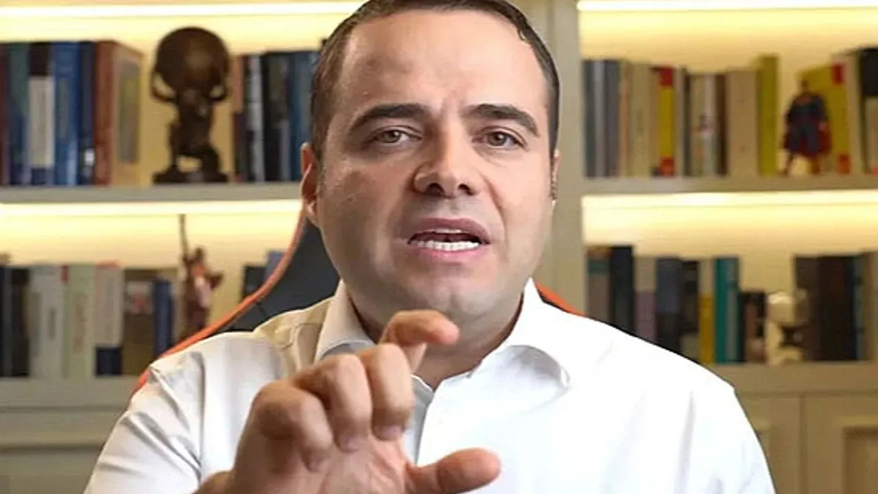 Varlık mı tutmalı yoksa nakitte mi kalmalı? Prof. Dr. Özgür Demirtaş, yatırımcıları uyardı